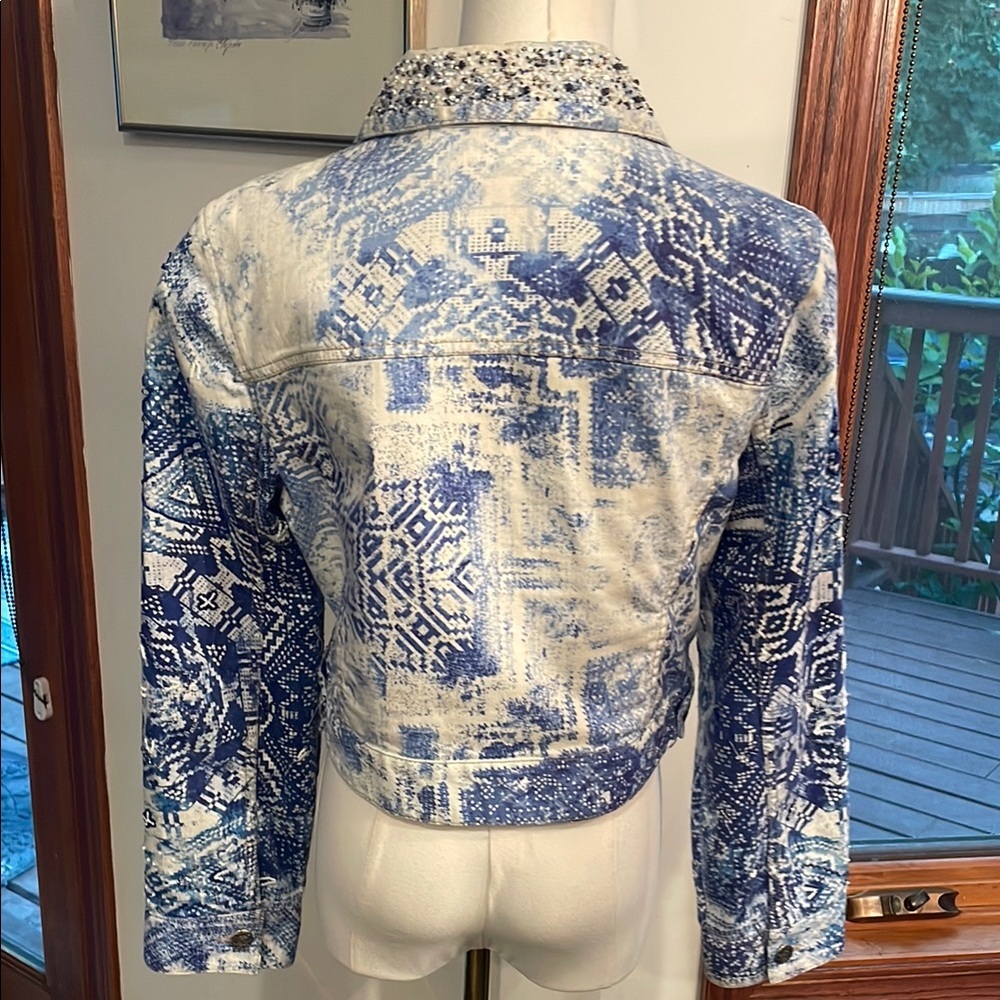 Chico’s Embroidered Embellished Blue Patterned Women's Jacket Size 1 Cropped - Picture 6 of 8
